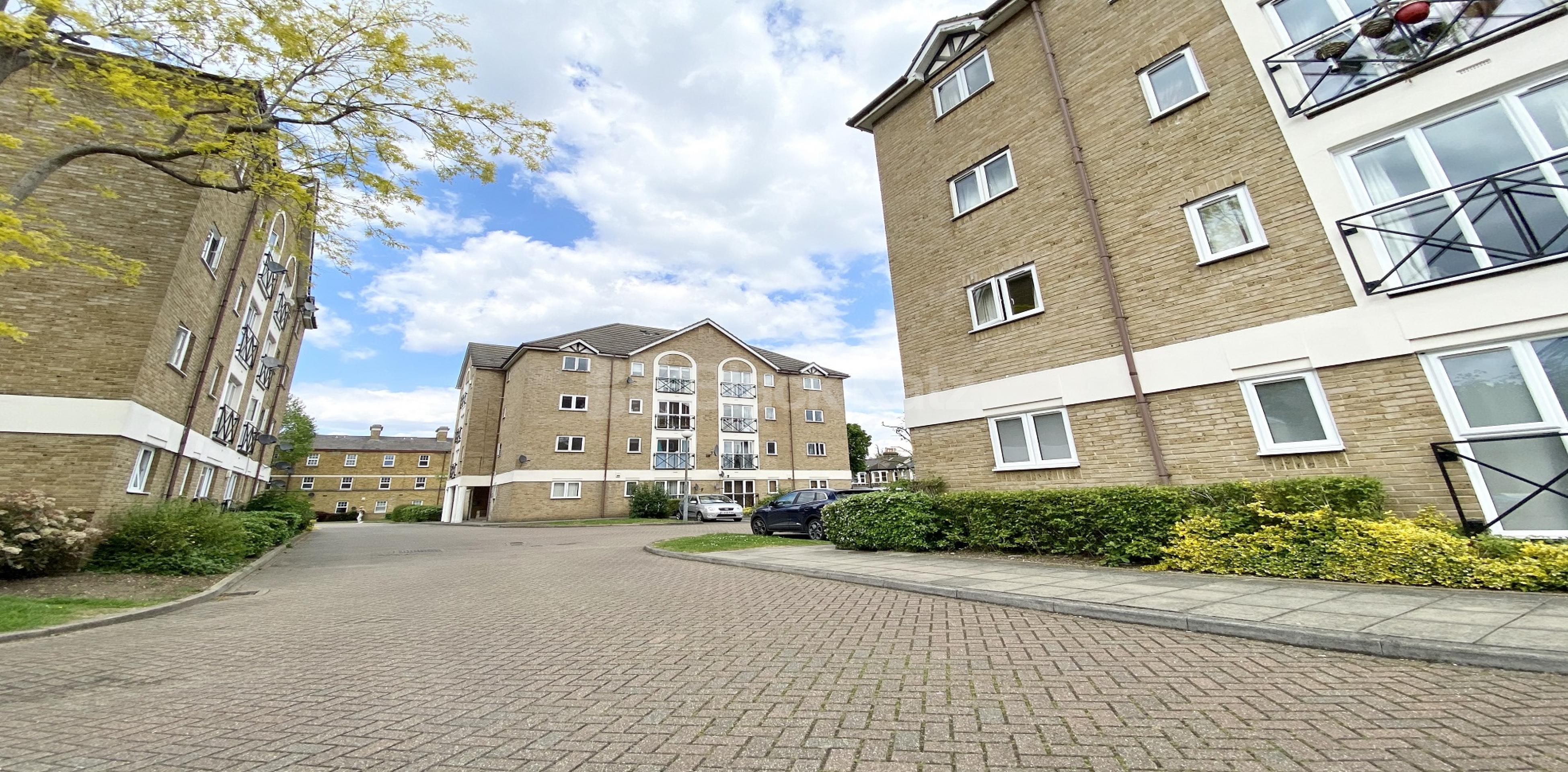 			1 Bedroom, 1 bath, 1 reception Apartment			 Avonley Road, New Cross SE14